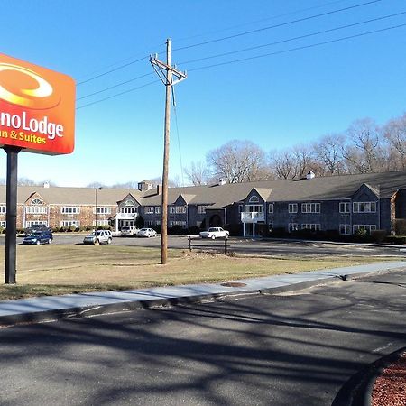 Econo Lodge Inn & Suites Groton Exterior photo