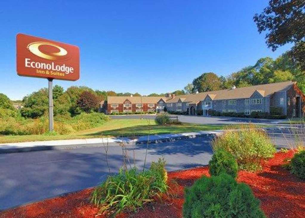 Econo Lodge Inn & Suites Groton Exterior photo